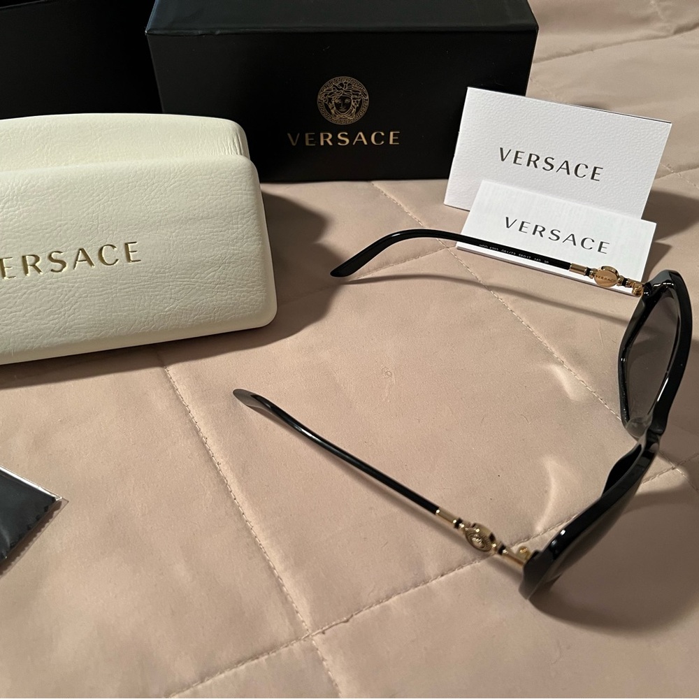 Versace sunglasses-new never worn